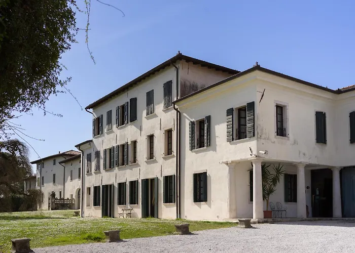 Villa Policreti