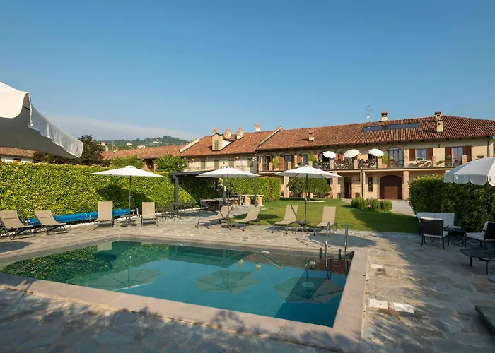 Cascina Rocca Agriturismo B&B La Morra