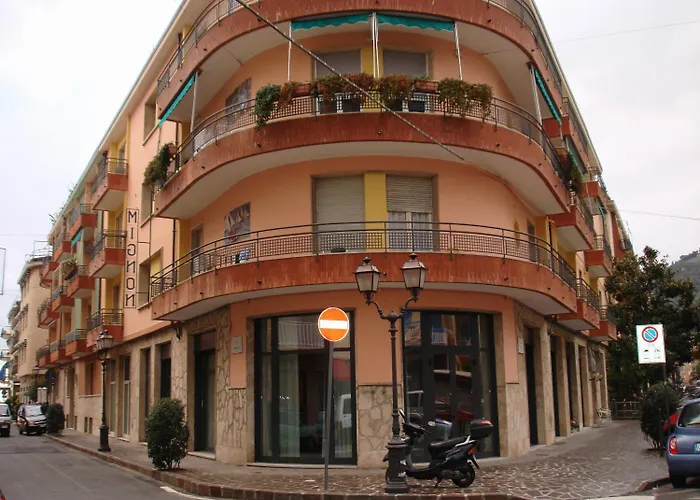 Hotel Mignon