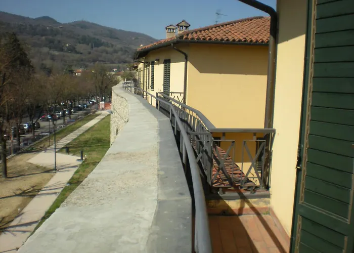 Le Mura E