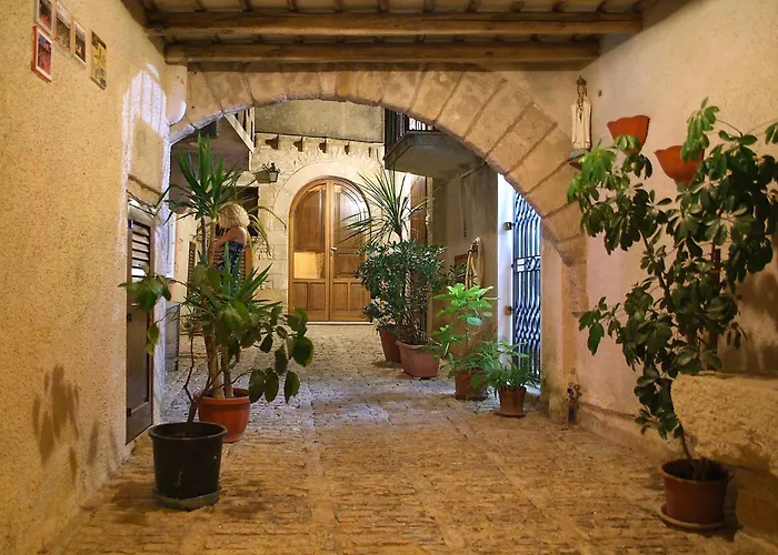 Antico Borgo - Romantic Rooms In Medieval