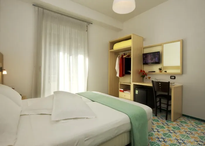 Hotel Torre Di Milo