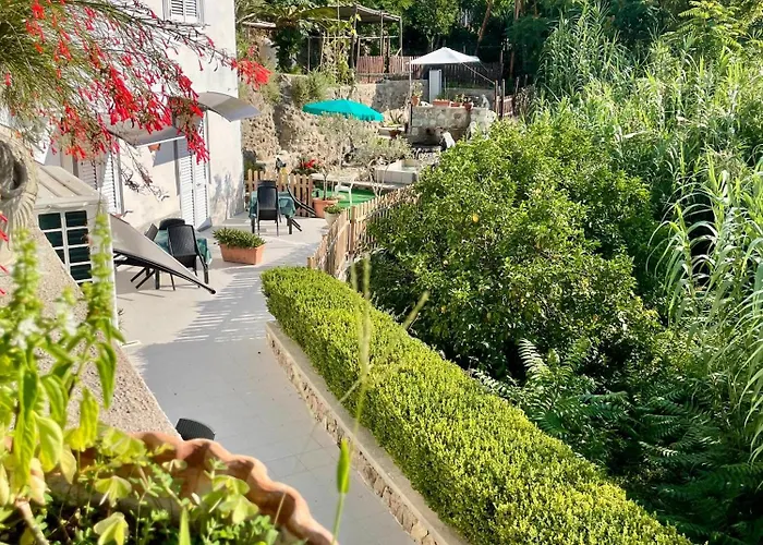Villa Raffaela - Appartamenti Lacco Ameno