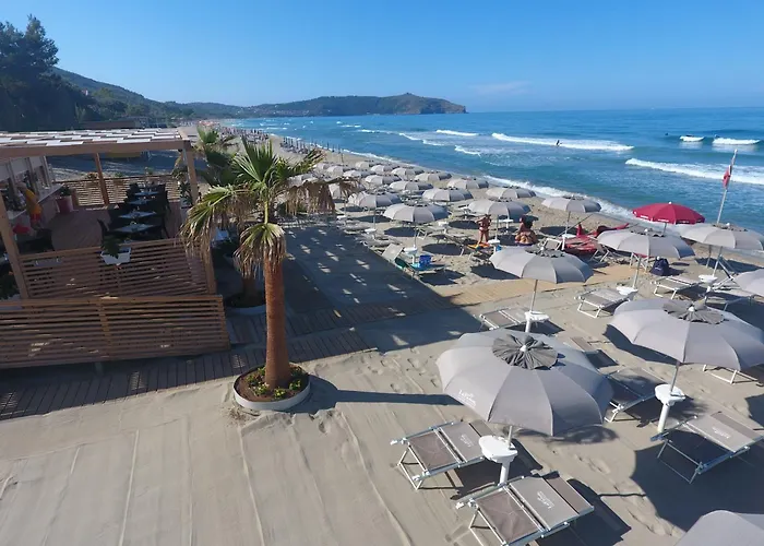 Residence Le Palme - Appartamenti sul mare - Spiaggia tra Palinuro e Caprioli