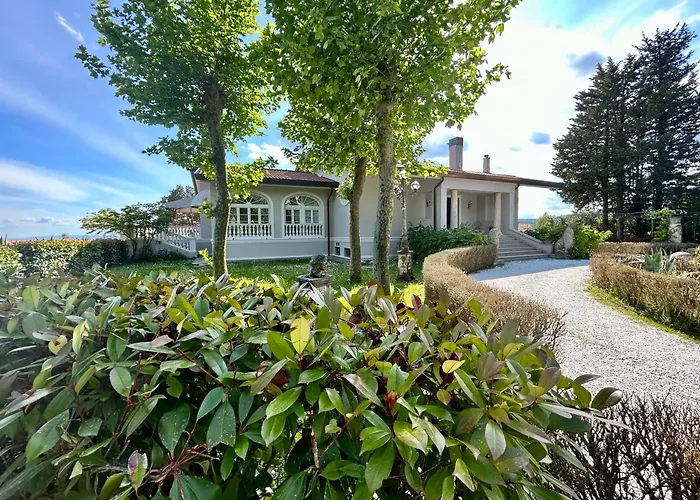 Alfresco Luxury Villa With Heated Pool