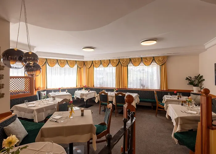 Hotel Oberwirt Weisses Kreuz Steinegg
