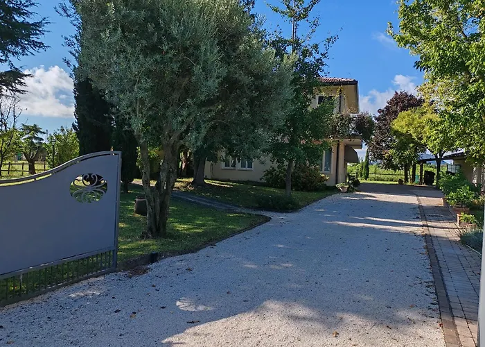 Ginevra'S Country Home