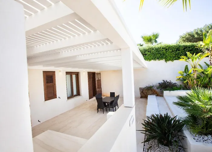 Villa Delfini 2-12 Pax