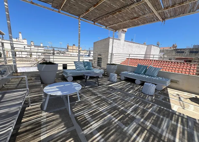 Elamar Rooms & Apartment