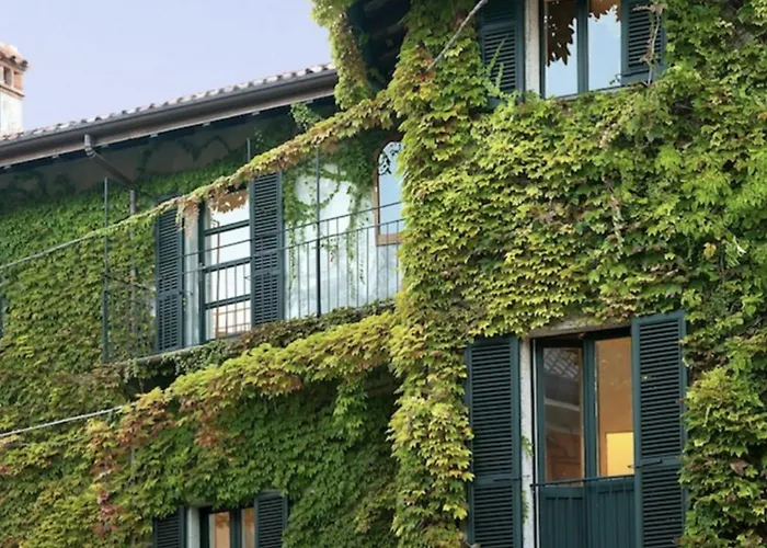 Pescallo Apartments