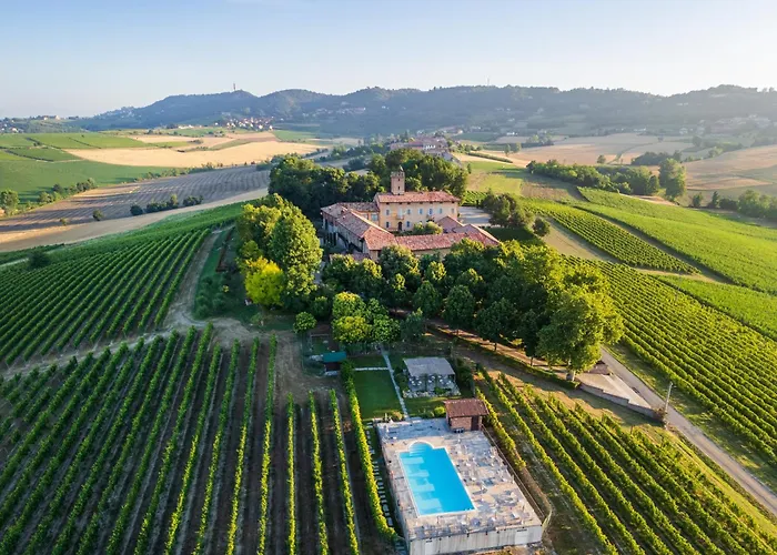 Hotel Relais Castello Di Razzano Alfiano Natta