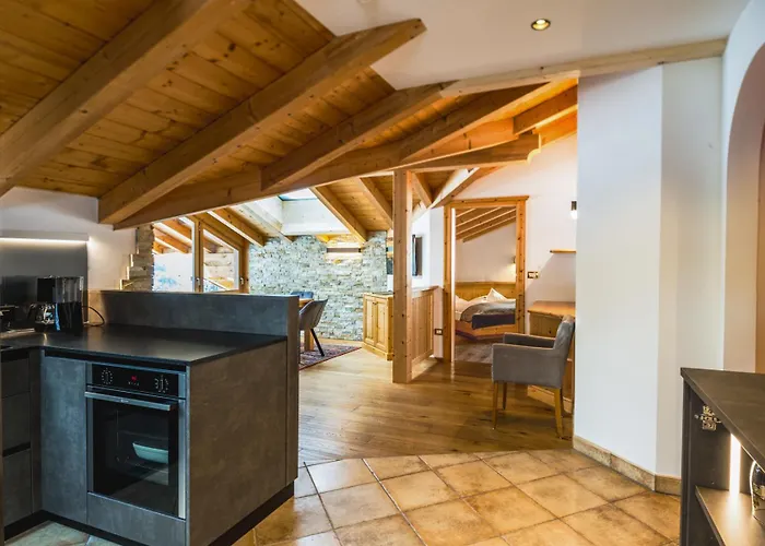 Garni Hotel Rosengarten B&B Wolkenstein in Gröden