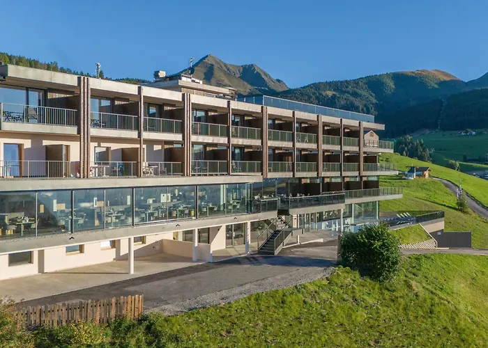 Purvita - Ski In Ski Out - Infinity Pool