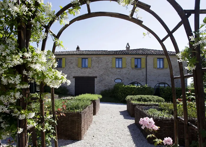 Resort - Tenuta Santi Giacomo E Filippo