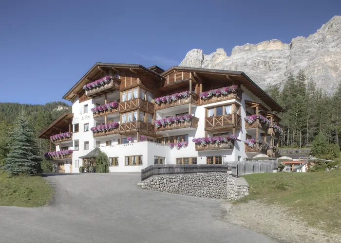 Hotel Ciasa Ai Pini