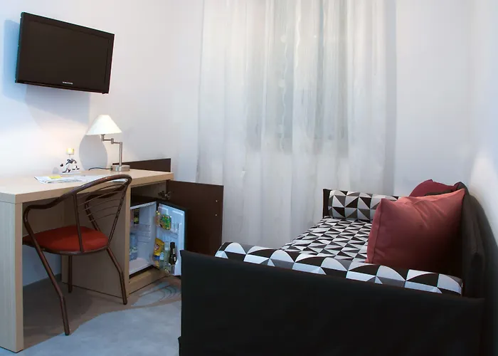 Marricriu Beb Rooms And Pool Avola