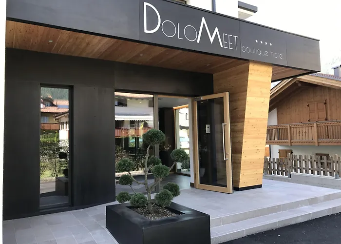 Dolomeet Boutique