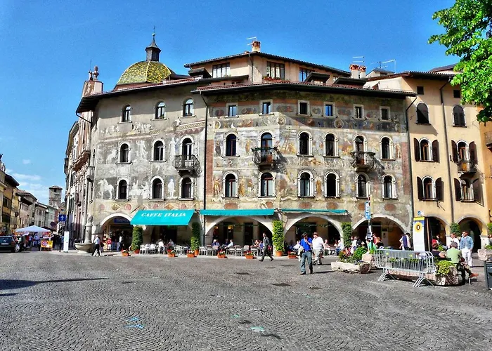 Al Palazzo Malfatti