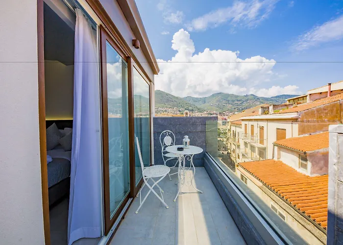 Ossuna Bay Hotel Cefalu