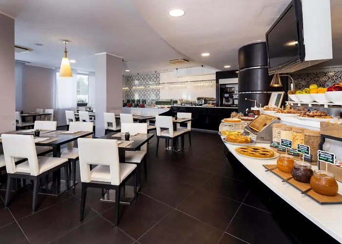 Holiday Inn City By Ihg