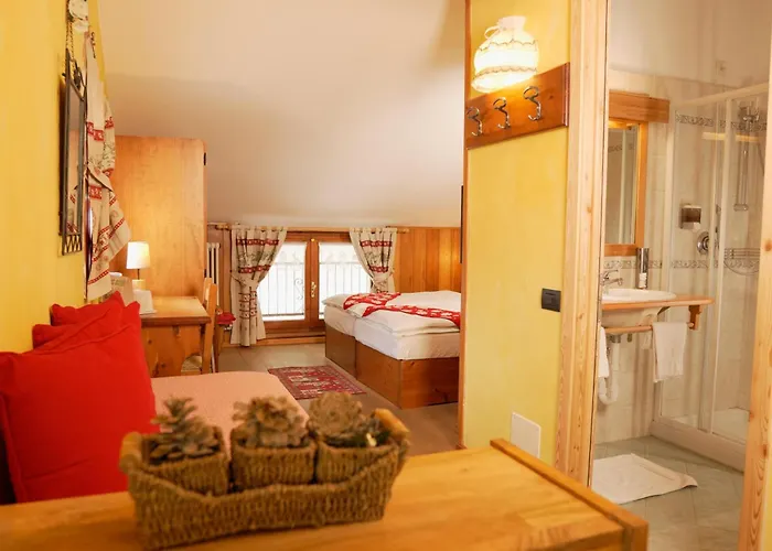Albergo Alpenrose Ski&Bike Mountain Hotel
