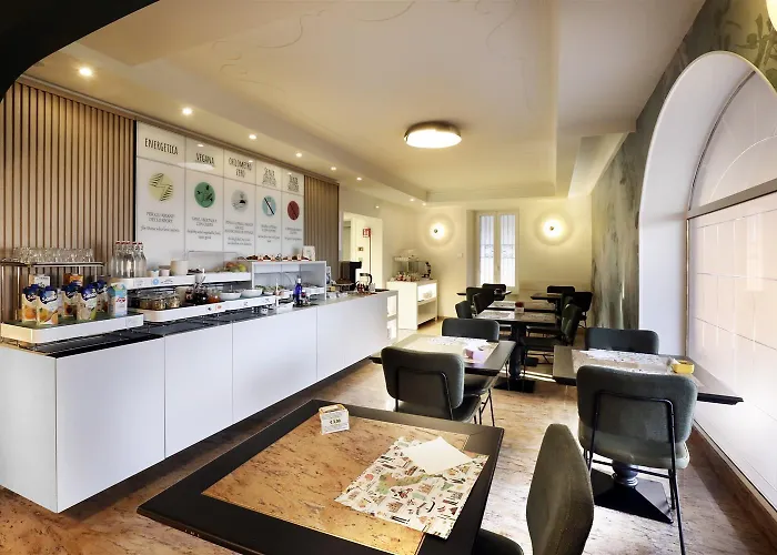 Hotel Ungheria Varese 1946