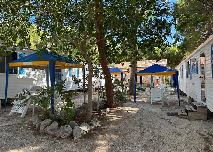 Happy Camp Mobile Homes In El-Bahira Camping Village