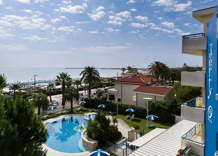 Jerry - Beachfront & Private Pool