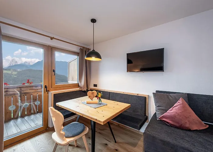 Hauserhof Farmhouse With Dolomite View Villanders