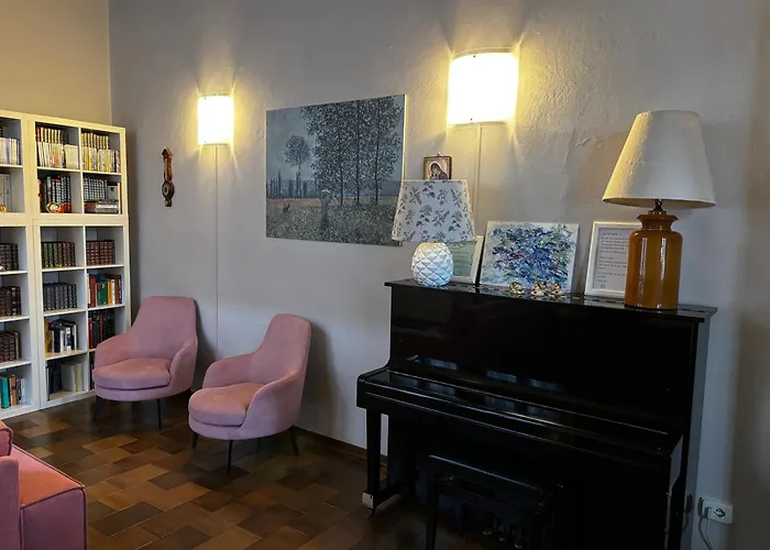 Protezione Della Giovane - Female Hostel Verona