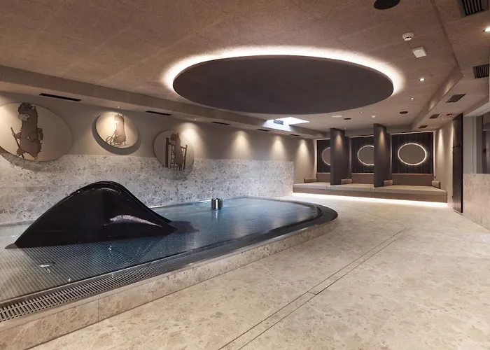 Aparthotel Familiaris - Family Apartments - Pools & Spa In Dolomites Olang
