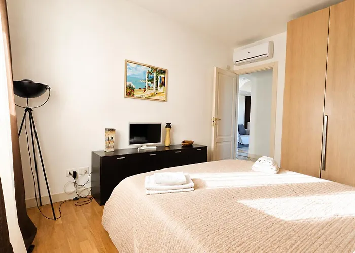 Taormina Panoramic Apartment - Taormina Holidays