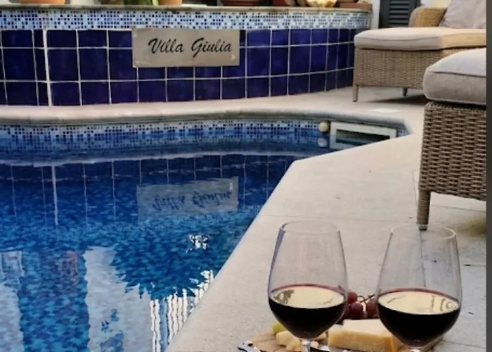 Villa Giulia - Vesuvian Guest House