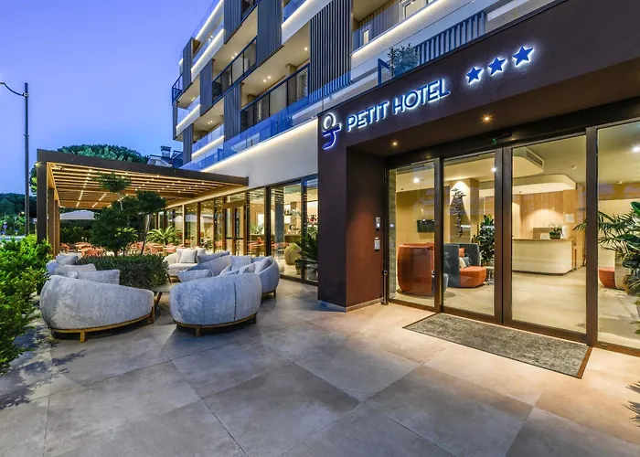 Petit Hotel