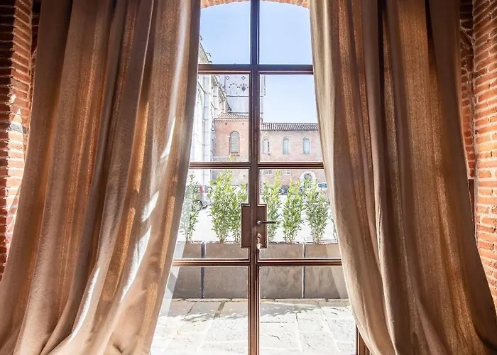 Casa del Campanaro centro storico di Lucca dentro le mura
