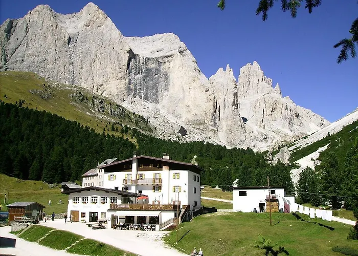 Rifugio Gardeccia Huette