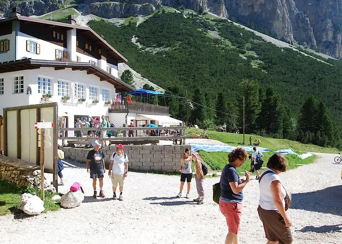 Rifugio Gardeccia Huette