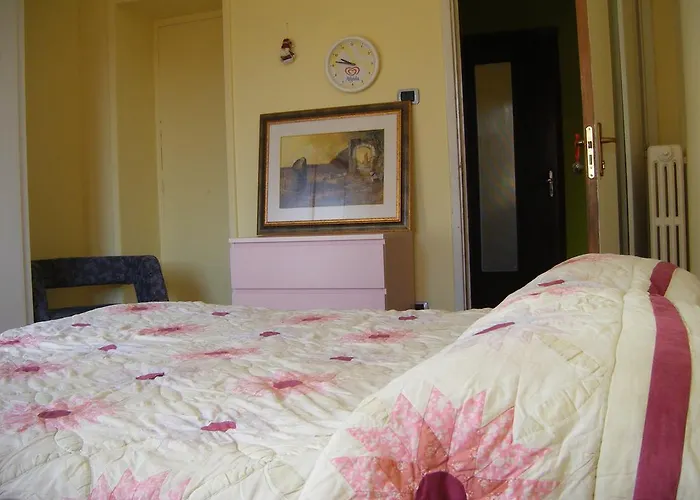 Room In Via Larino 16