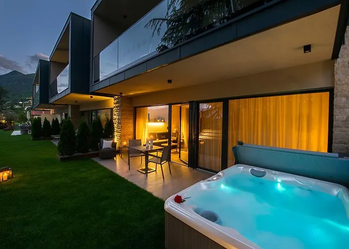 Haus Gregori Modern & Central Stay In Vineyard With Rooftop & Served Breakfast
