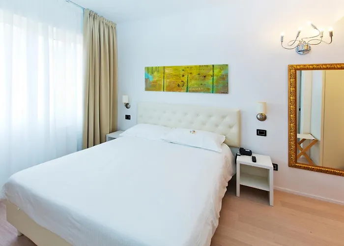 Hotel Maine
