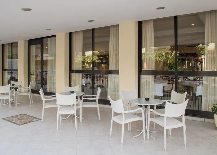 Hotel Junior