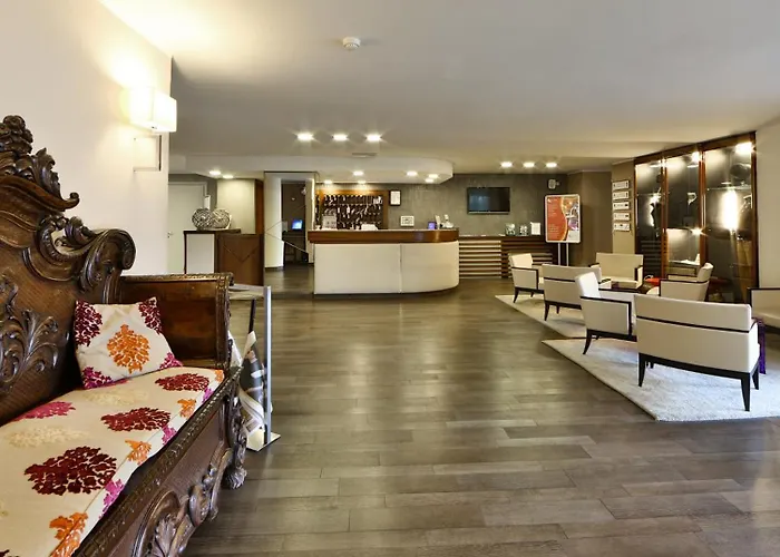 Regal Residence