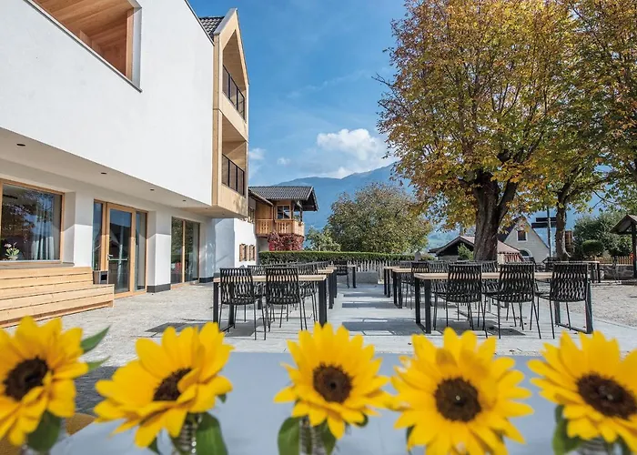 Ferienwohnung Dining & Living Alpenrose Brixen