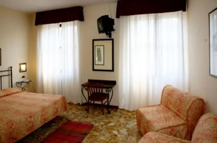 Hotel Ariston