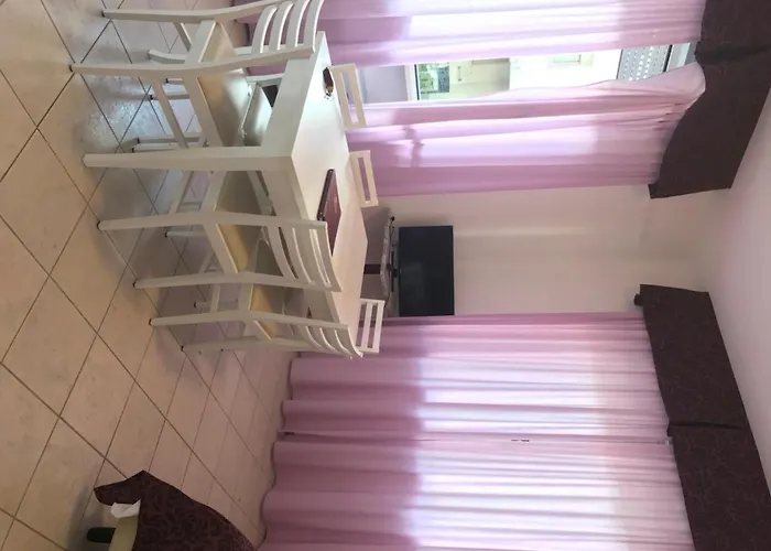 Roma Suite Apartments