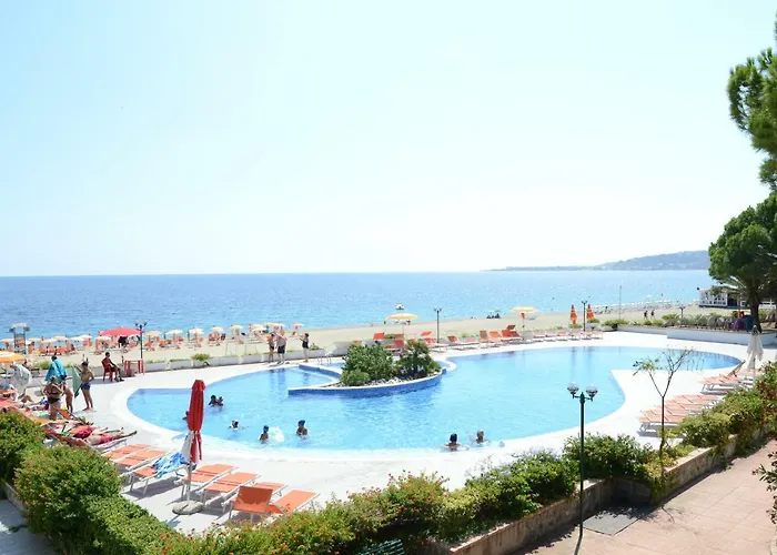 Estella Club