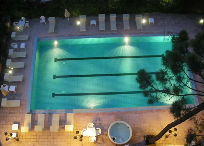 Hotel Ascot