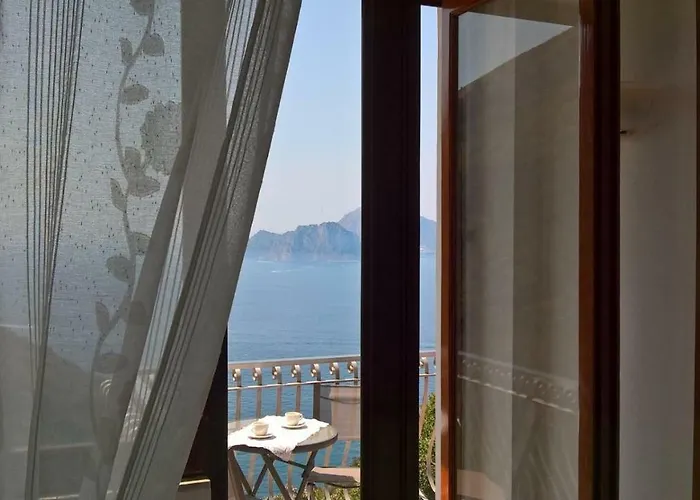Acquamarina Accommodation Massa Lubrense