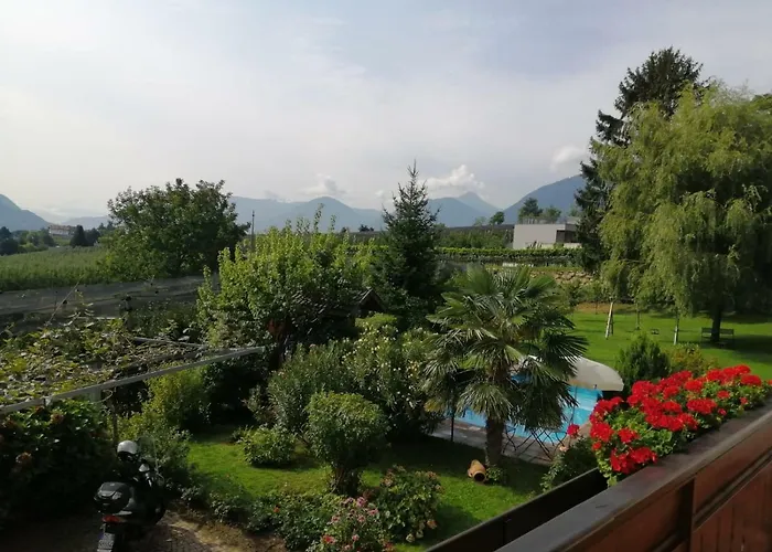 Garni Ferienwohnungen Gamper Dorf Tirol