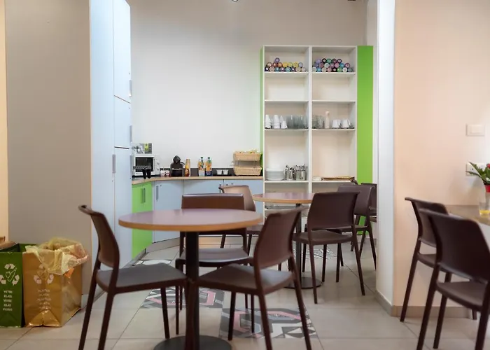 LUOGO COMUNE Ostello